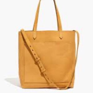 NWT Madewell The Essential Curve Shoulder Bag